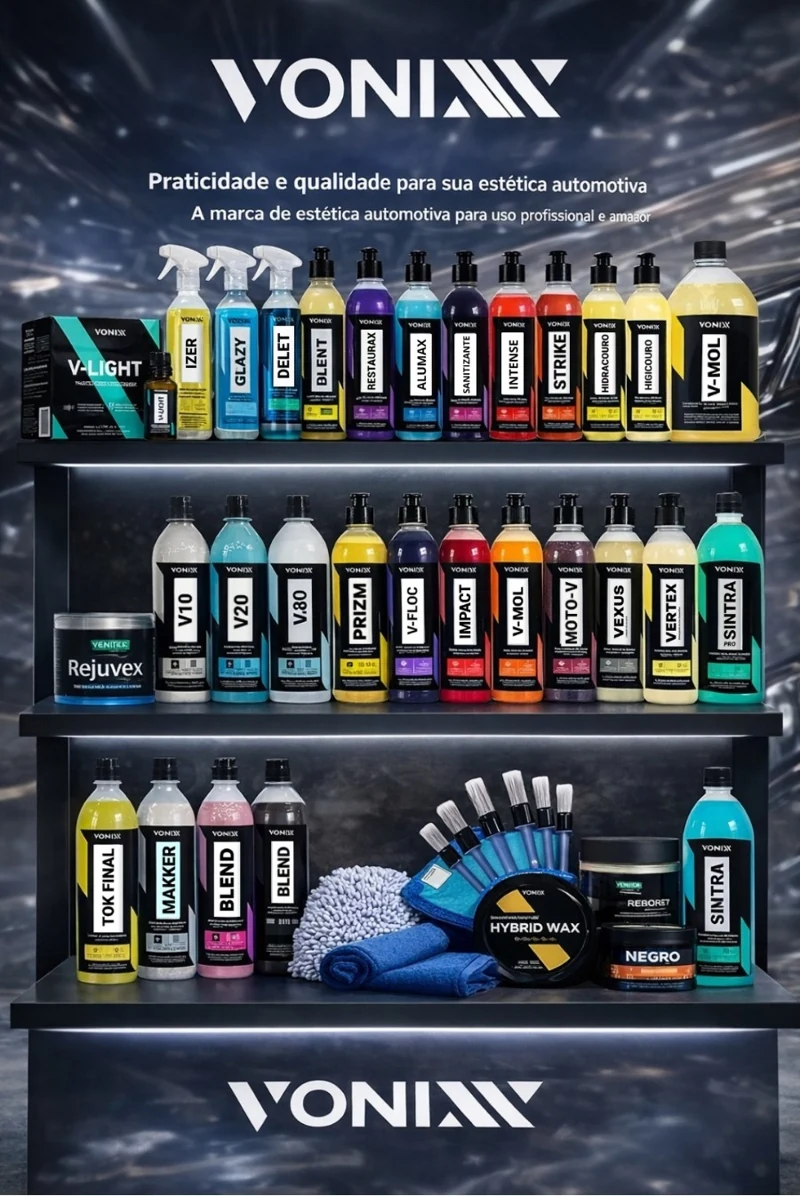 Prateleiras Vonixx com produtos de estética automotiva: polidores, shampoos, ceras, panos e pincéis